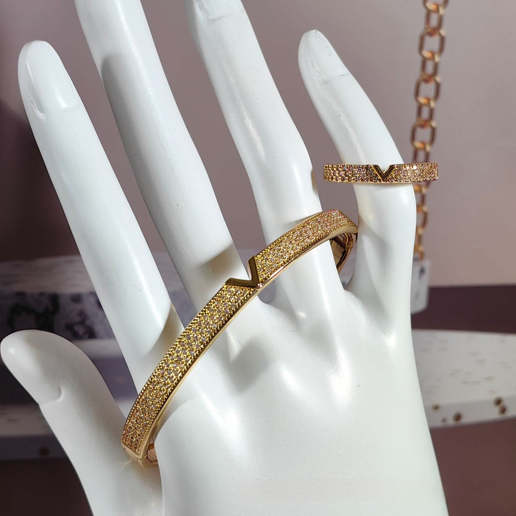 V-shaped 18K Genuine Gold Electroplated Bracelet Ring Set null