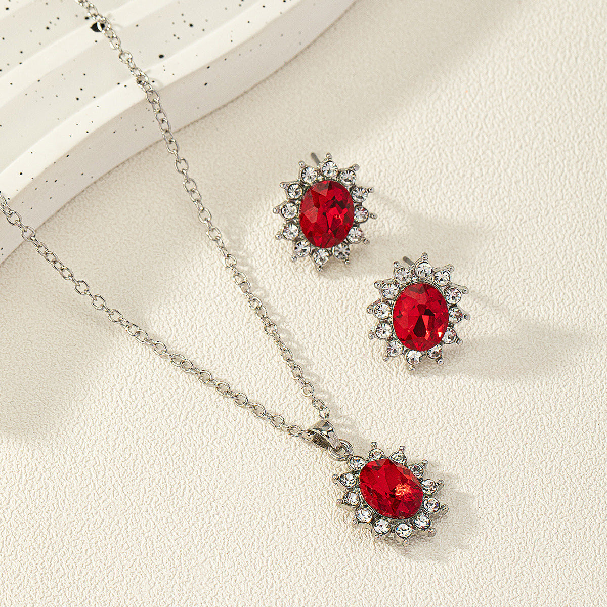 European And American Fashion SUNFLOWER Zircon Ear Stud Necklace Suit null